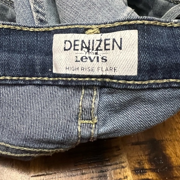 Levi's Kids Denizen Light Wash Flare Jeans - Picture 9 of 9